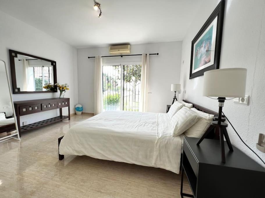 Villa Scenic With Private Pool - Sleeps 8 Михас Экстерьер фото