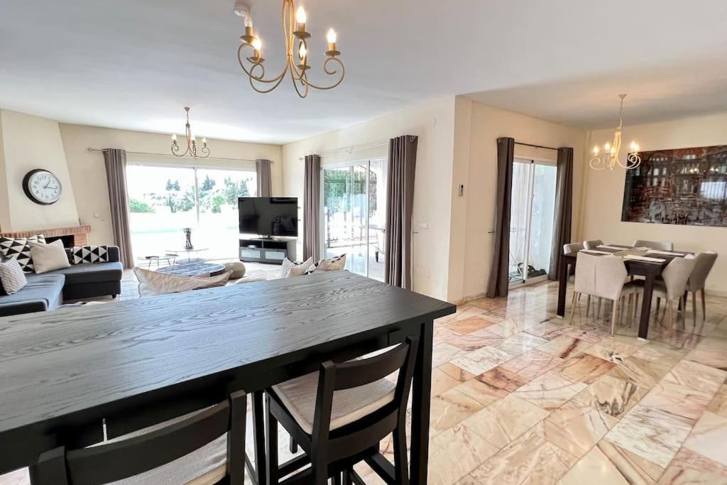 Villa Scenic With Private Pool - Sleeps 8 Михас Экстерьер фото